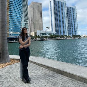 Meet your Posher, Valerie